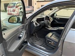 بی ئێم دەبڵیو X7